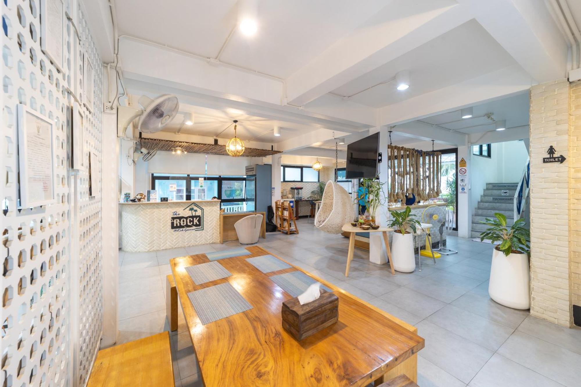 The Rock Samui Poshtel Lamai Beach Exterior photo